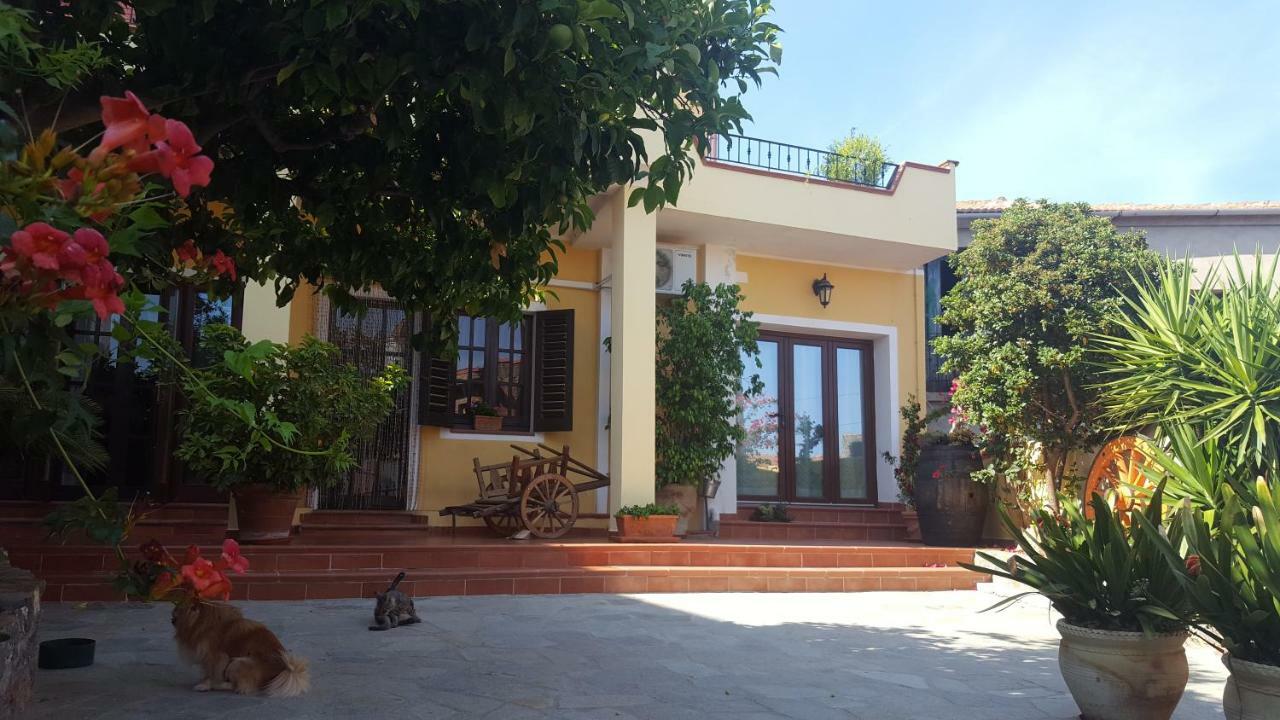 Su Carreri Bed & Breakfast Armungia Luaran gambar